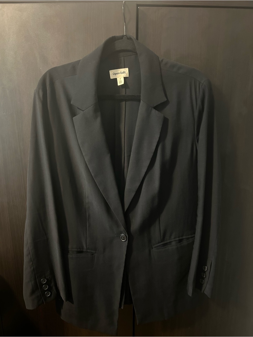 Black Single-Button Blazer